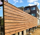 檜の目隠し板塀